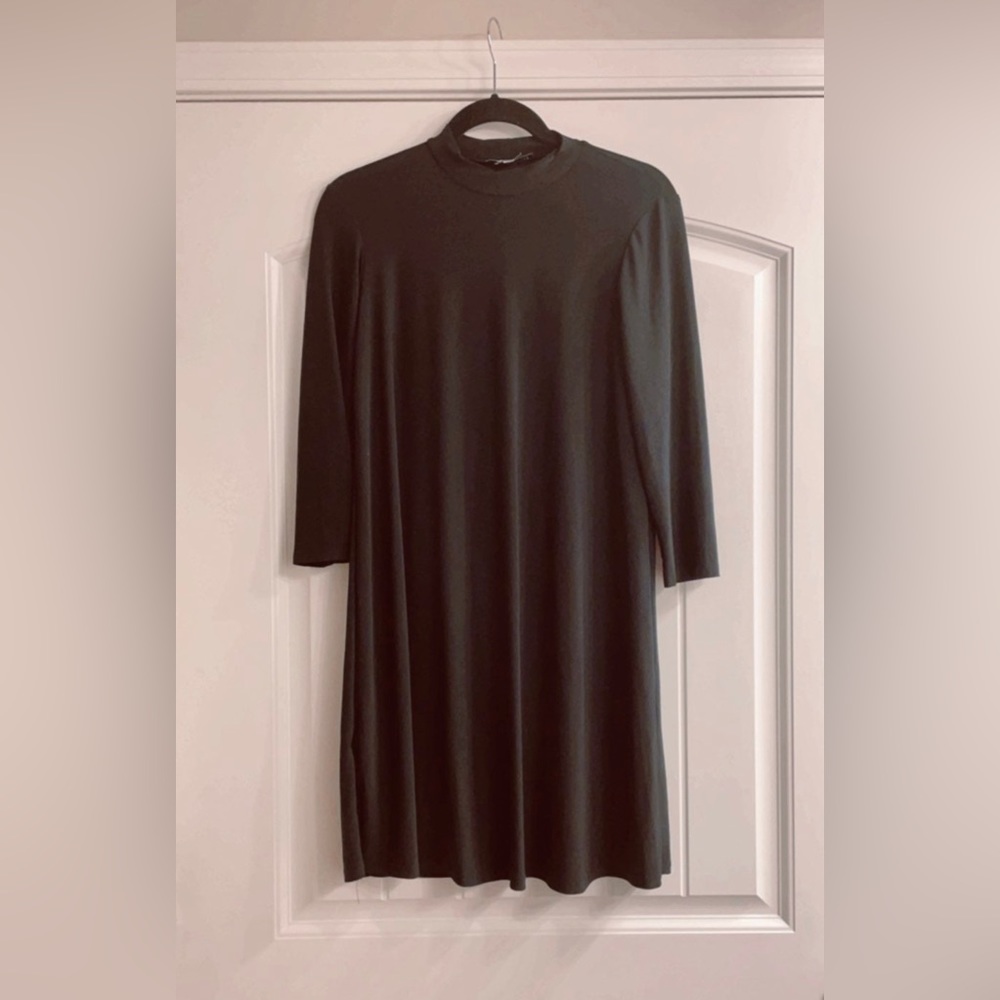 Women’s simple mocked neck black dress- small